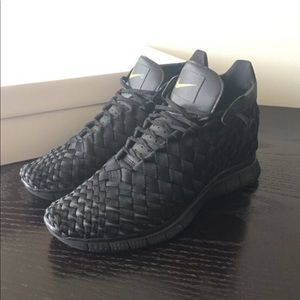 COPY - Nike Free Inneva WVN MID SP Size 10.5